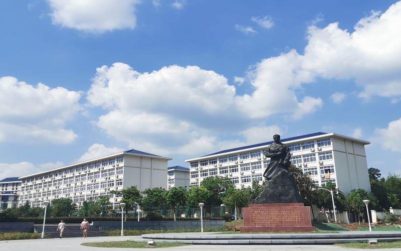 2022年宁都县科技职业学校有哪些专业