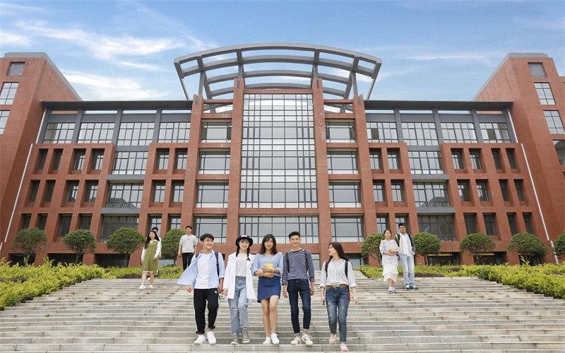  		四川传媒学院2022年拟招专业及招考方向一览表	